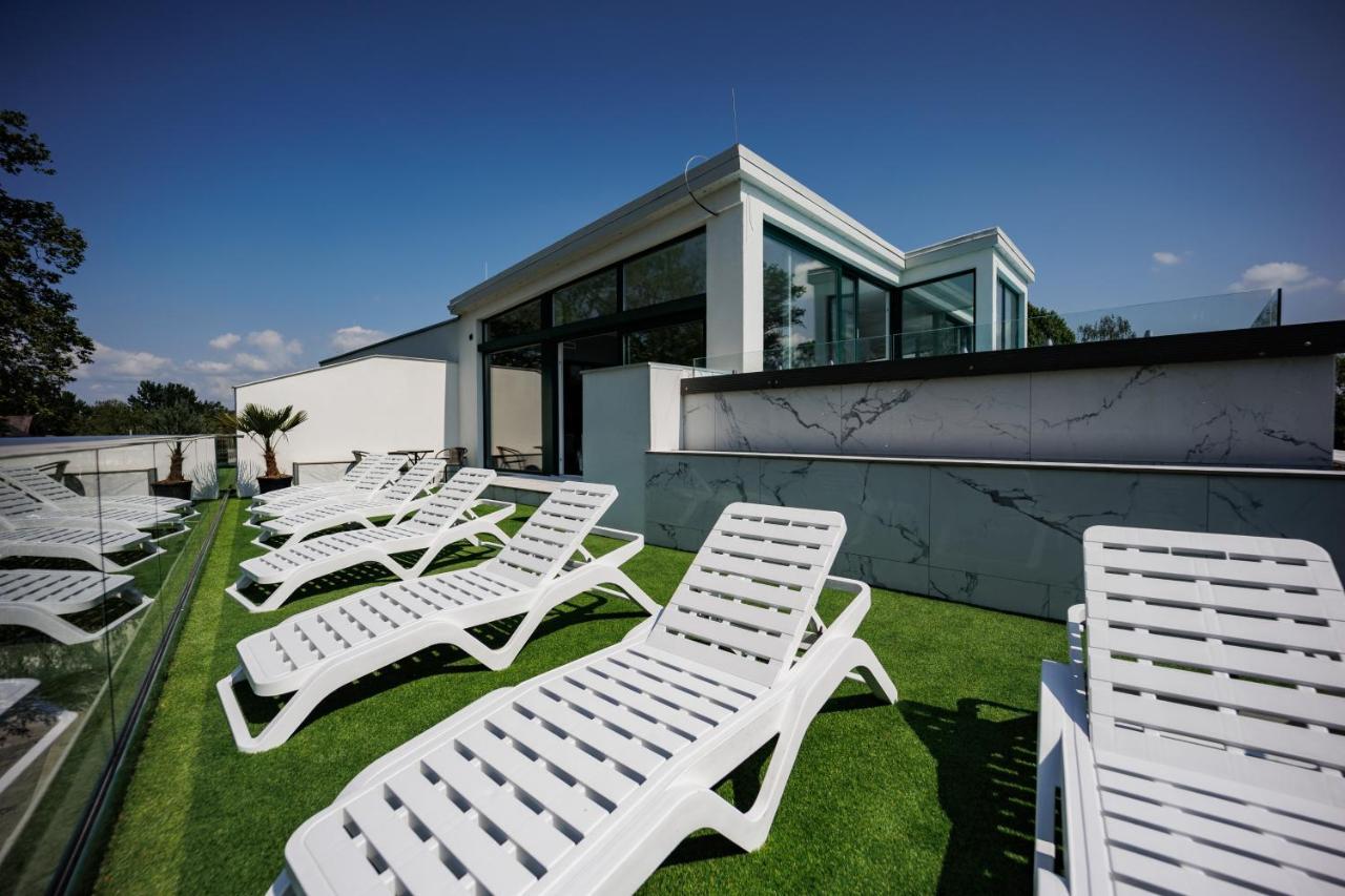 Villa Bauhaus Wellness Apartman Fsz. 3 شيوفوك المظهر الخارجي الصورة