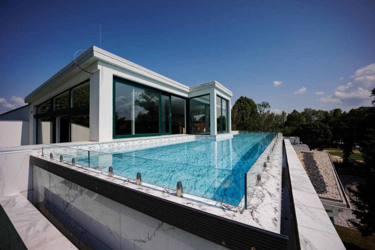 Villa Bauhaus Wellness Apartman Fsz. 3 شيوفوك المظهر الخارجي الصورة